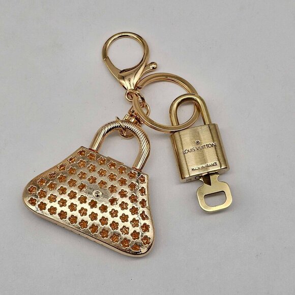 Authentic Louis Vuitton Lock & Key with unbranded Bagcharm, Keycharm 120225 - Picture 5 of 8